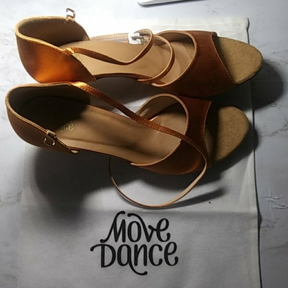2" Size 10 Move Dance Rita Ballroom Dance Shoe!👡 - Picture 1 of 4